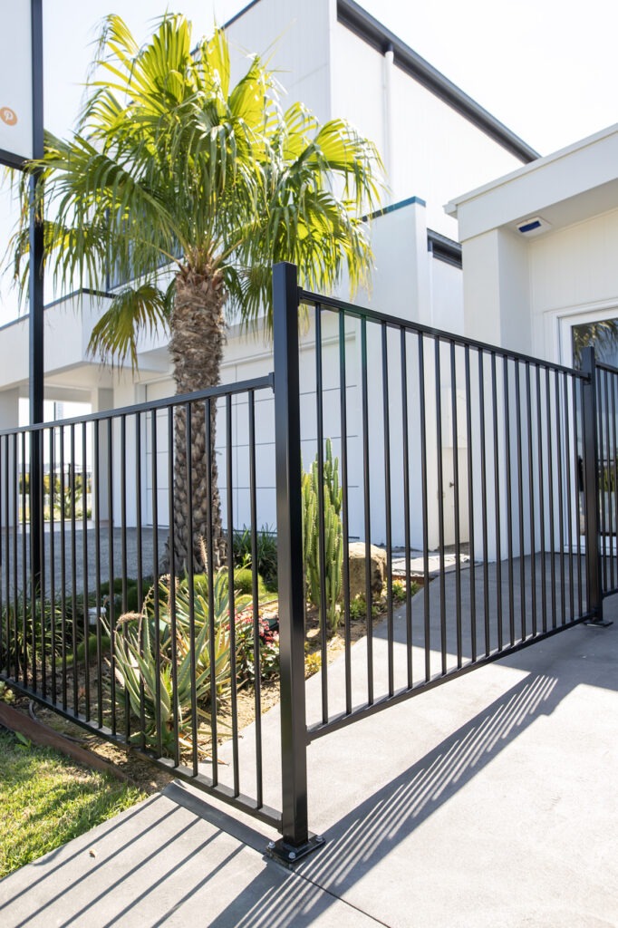 Flat Top Garden Fencing